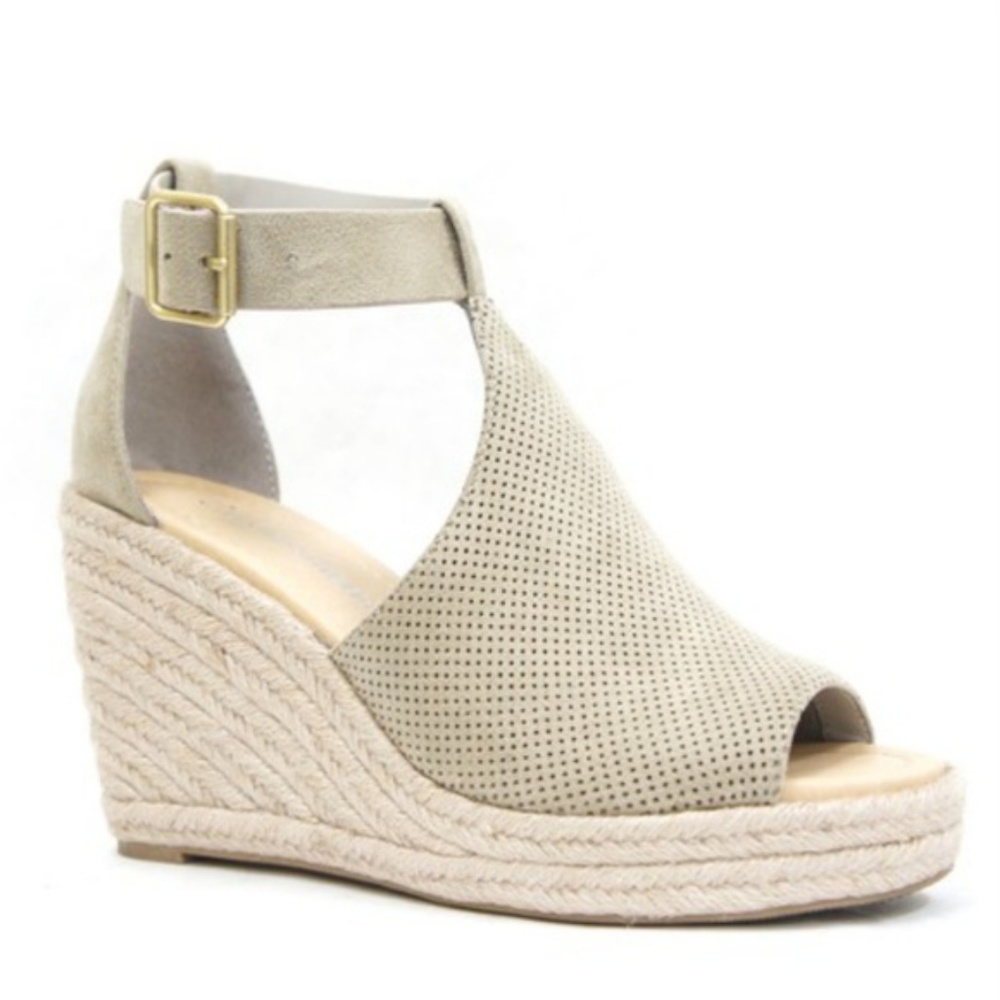 LAST ONE! NWT Adorable Suede Wedge Sandals 10 - Picture 4 of 4